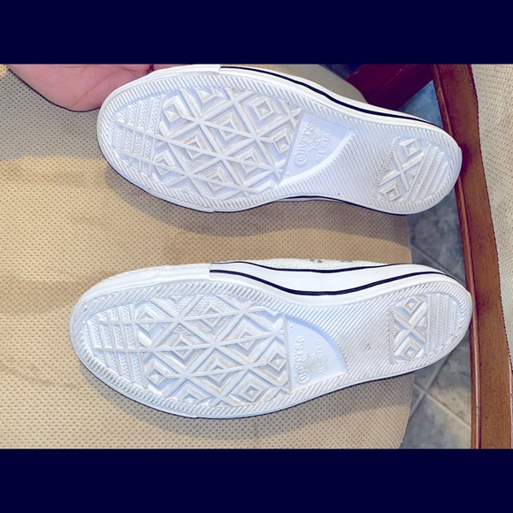 Women’s converse chuck Taylor Allstar size 9 - Picture 4 of 8